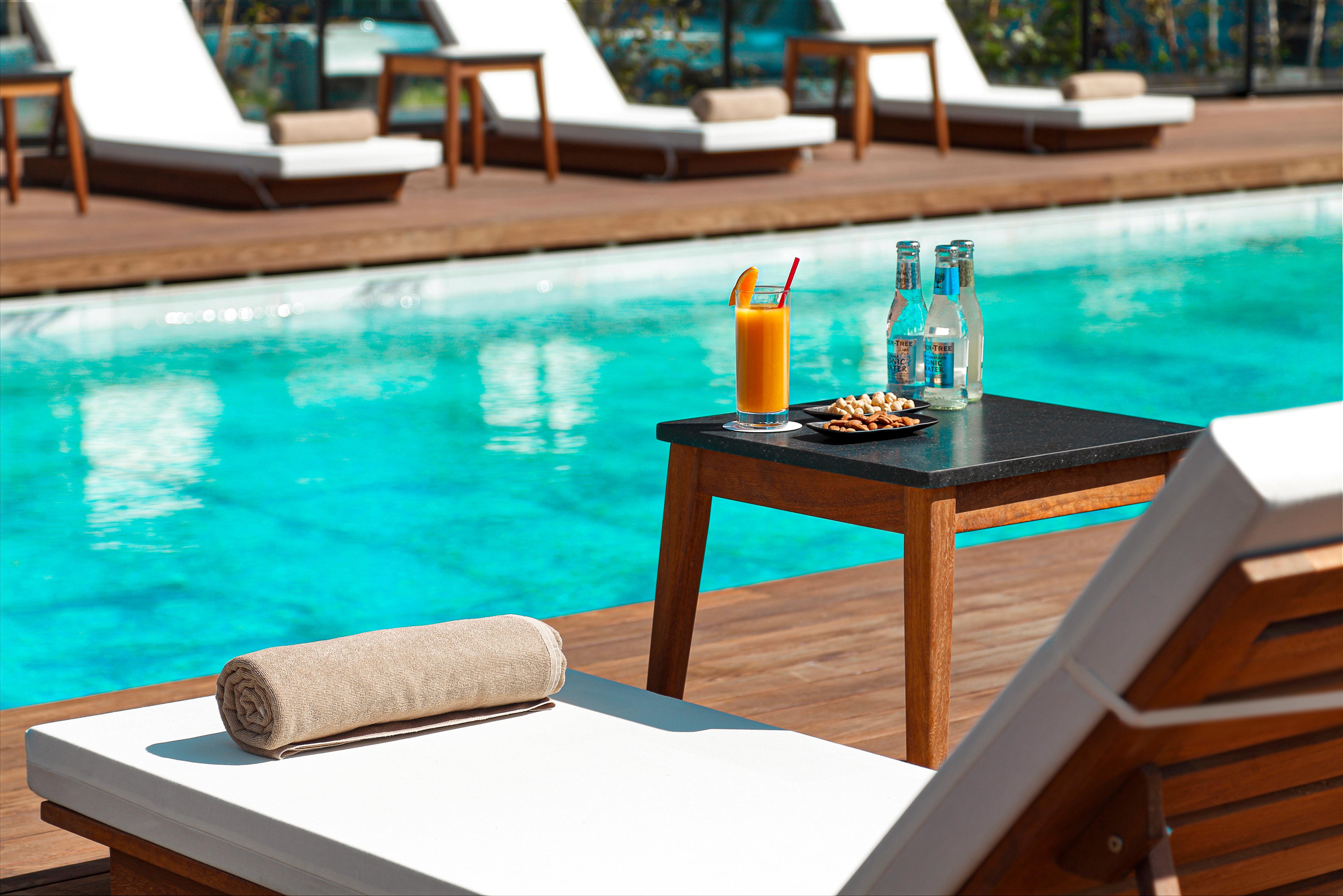 فندق Wanda Vista اسطنبول المظهر الخارجي الصورة Pool at the hotel